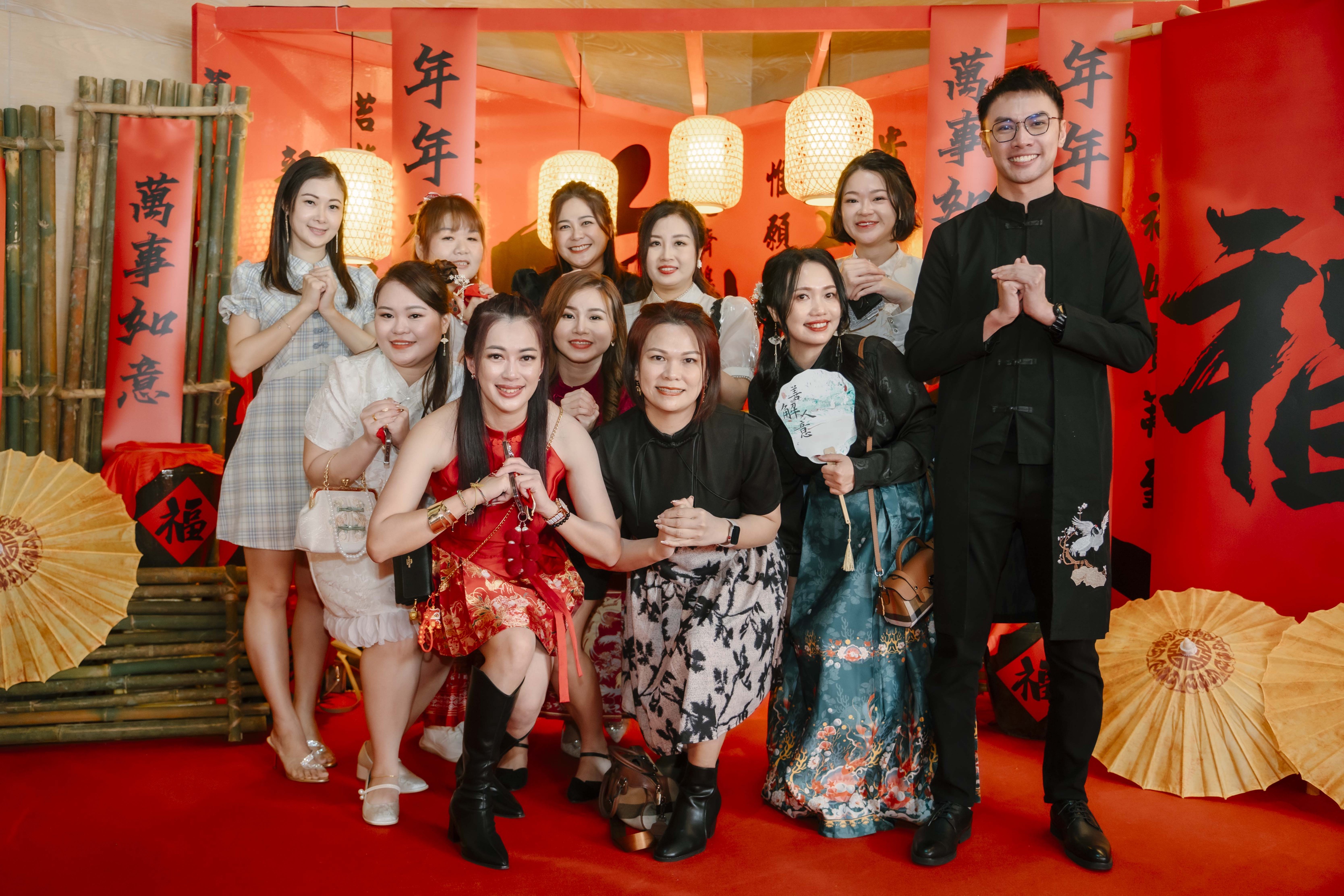 SOM1 与您隆重欢庆蛇年